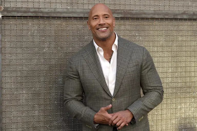 How tall is Dwayne Johnson The Rock?